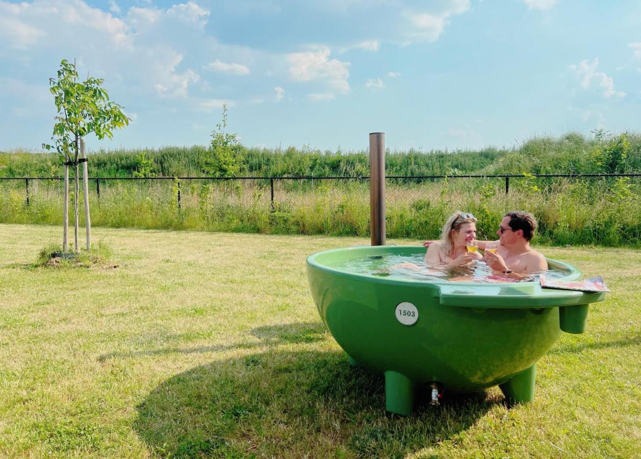De Weitens cabanas verhuur Valkenswaard Buitenkant foto